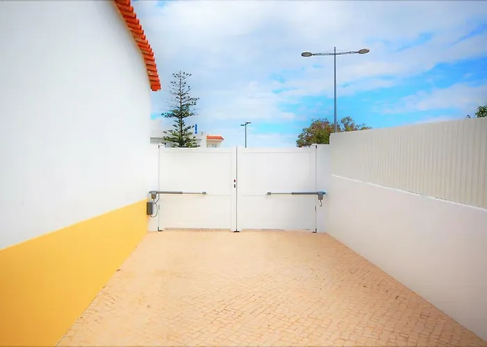 펜션 Baltum - Free Private Parking - Wifi - Airco # By Bedzy # *